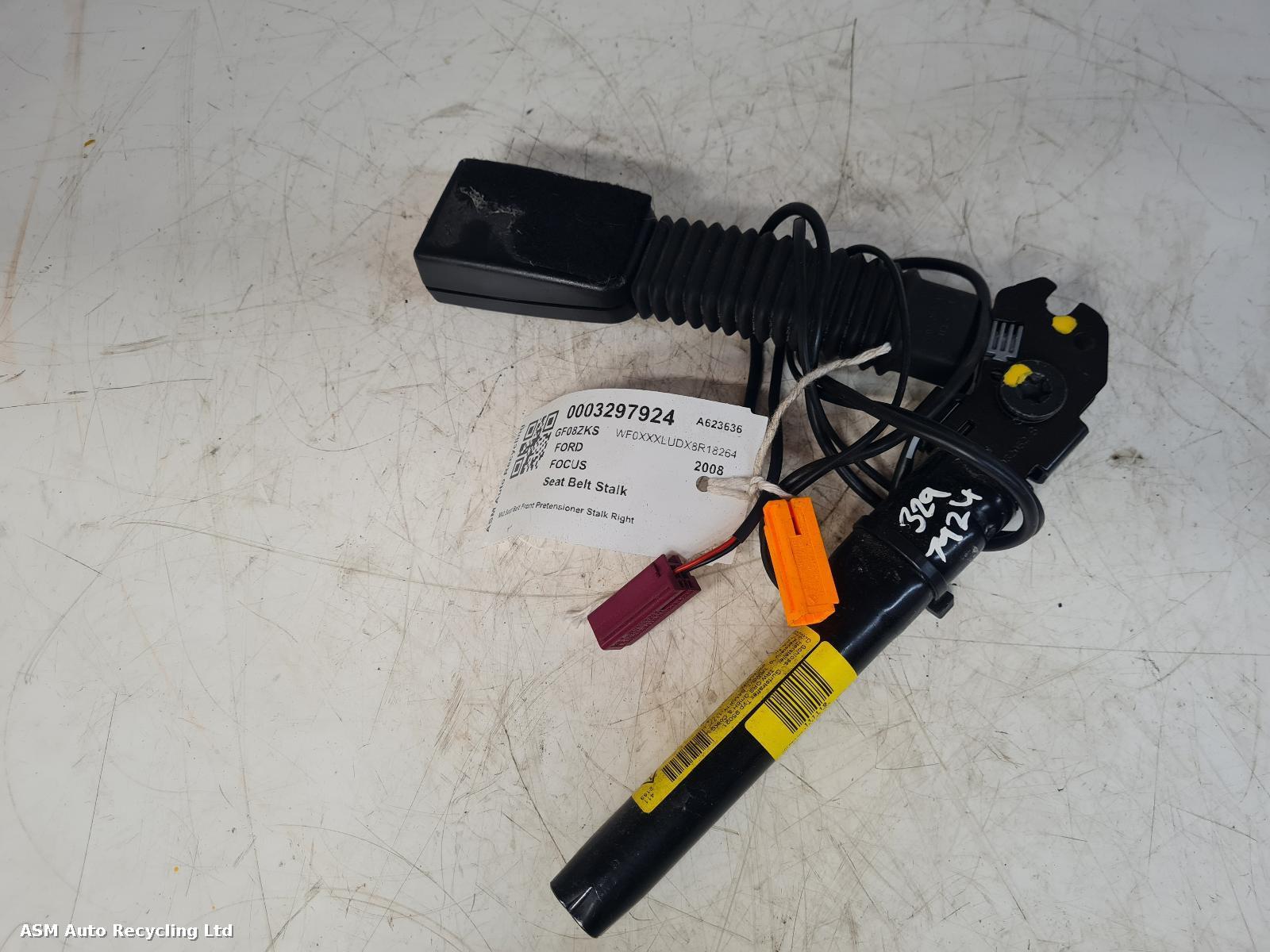 View Auto part Seat Belt Ford Focus 2008