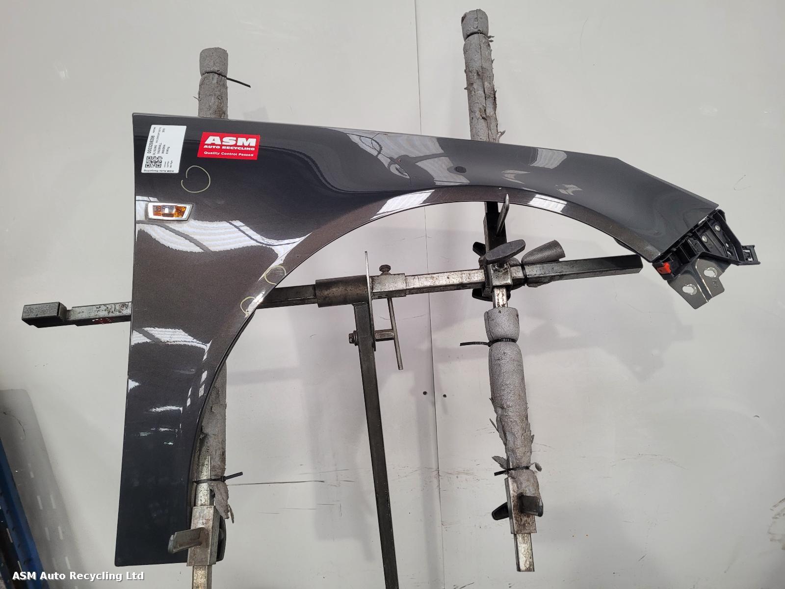 View Auto part R Wing Vauxhall Insignia 2015