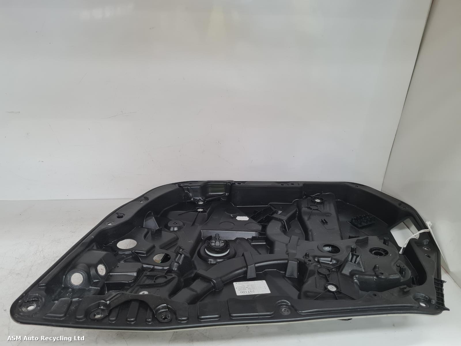 View Auto part RF Window Regulator Mercedes C Class 2014