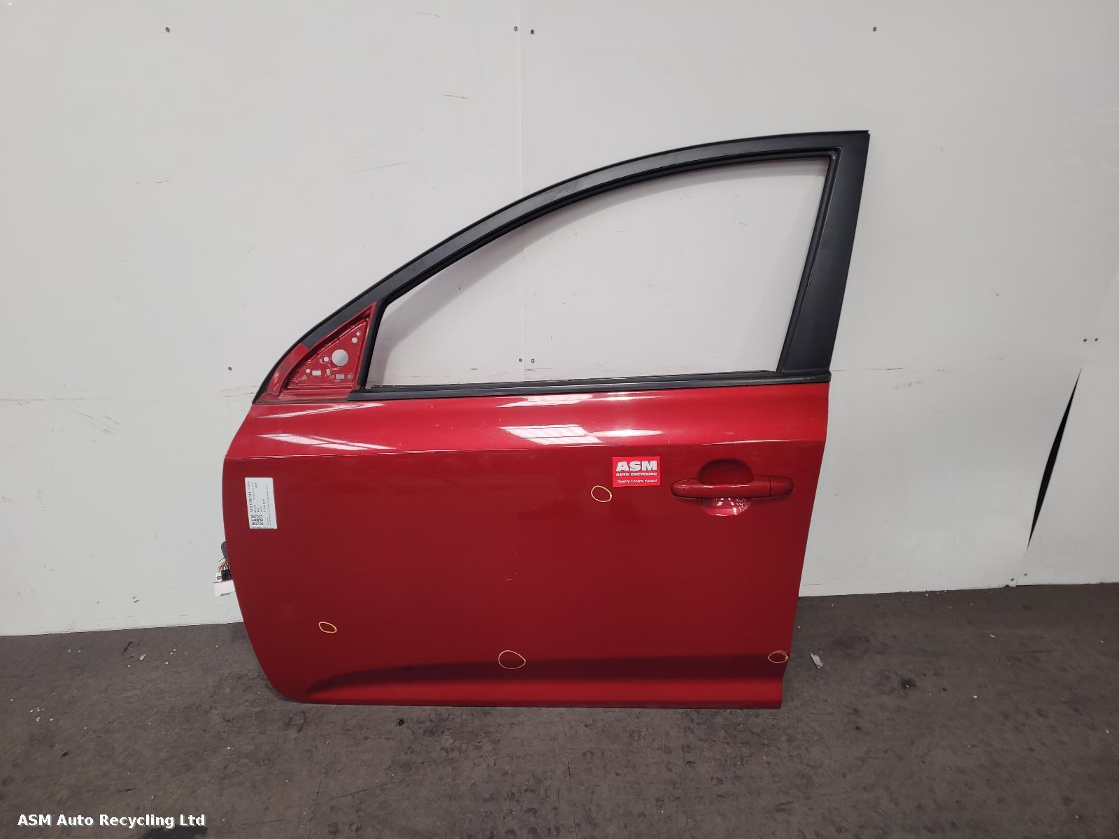 View Auto part L Front Door Kia Ceed 2011