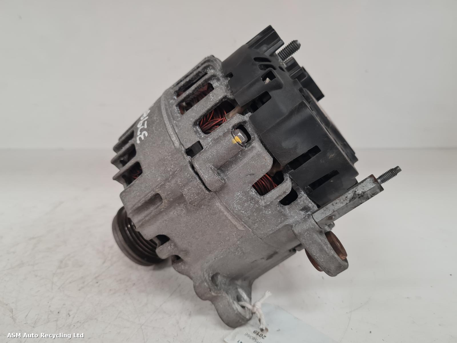 View Auto part Alternator Volkswagen Golf 2019