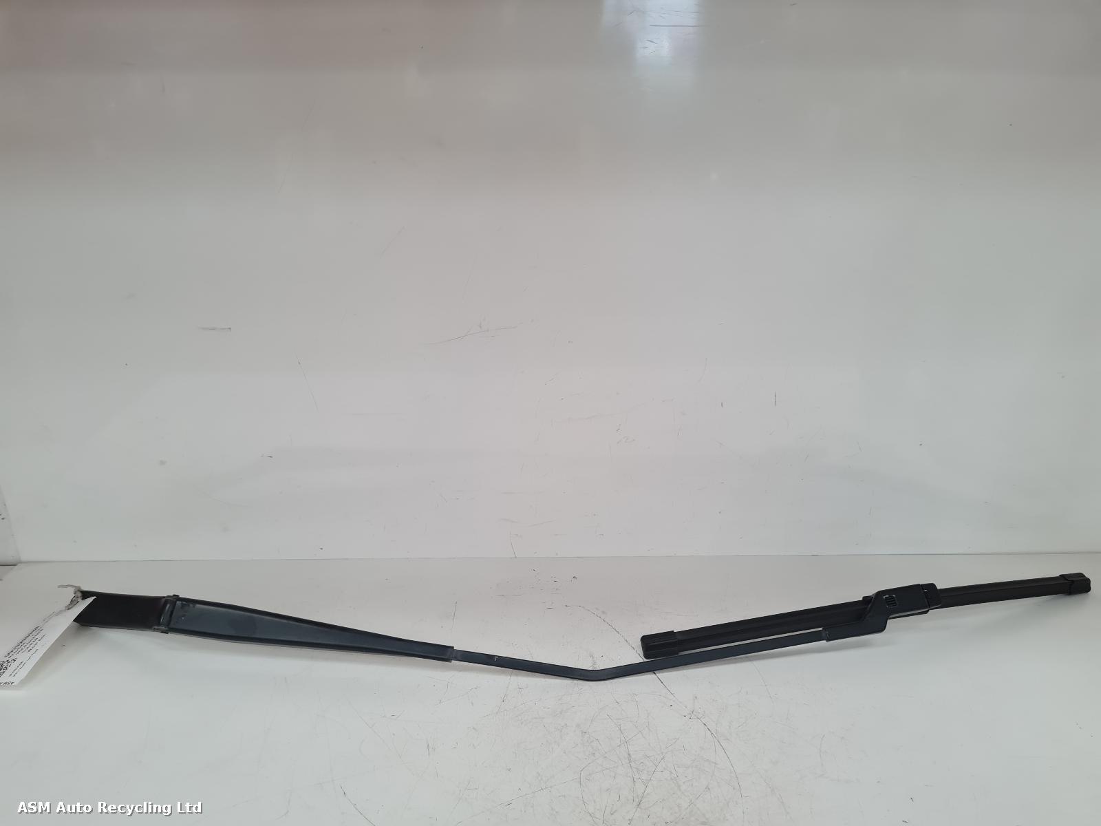View Auto part Wiper Arm Volkswagen Touran 2013