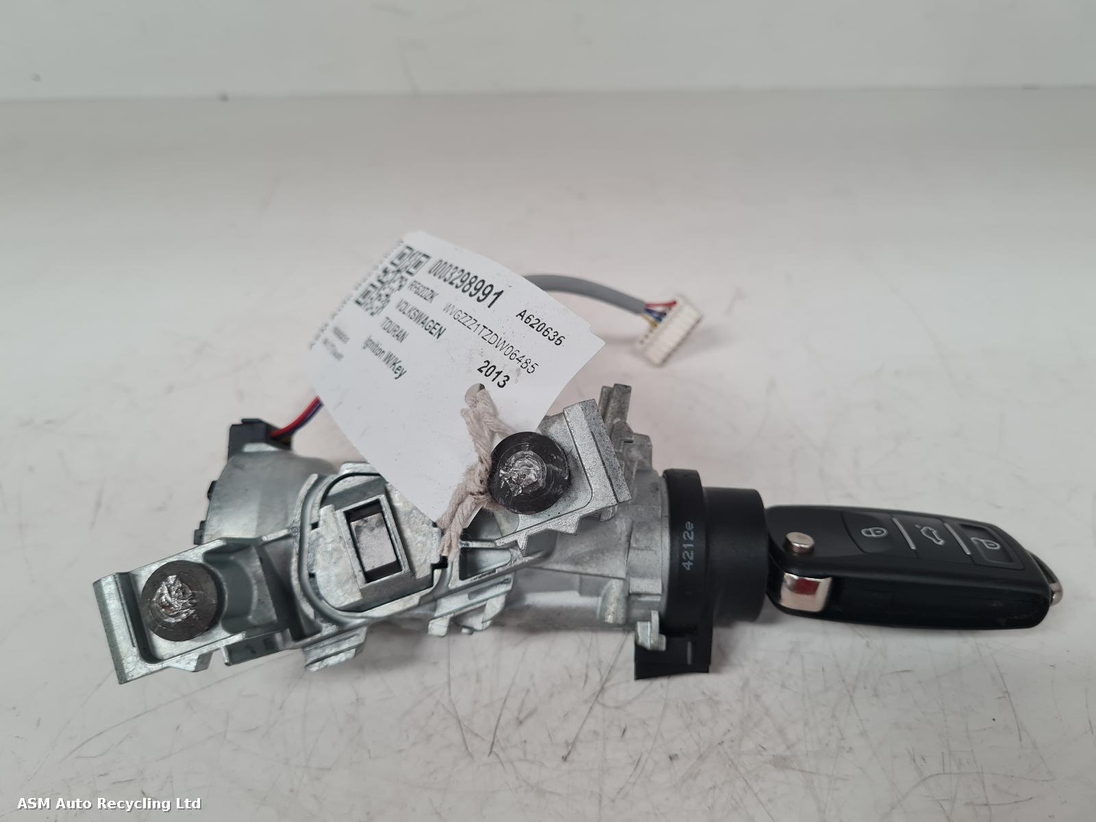 View Auto part Ignition W/Key Volkswagen Touran 2013