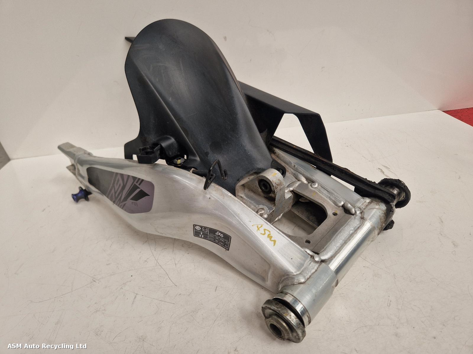 View Auto part Swing Arm Yamaha Mt-09 Sp 2021