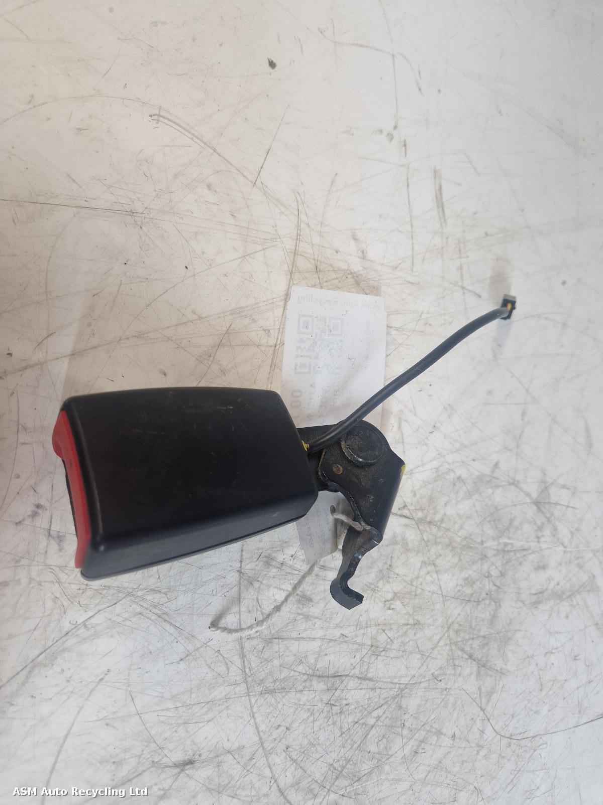 View Auto part Seat Belt Volkswagen Up 2013