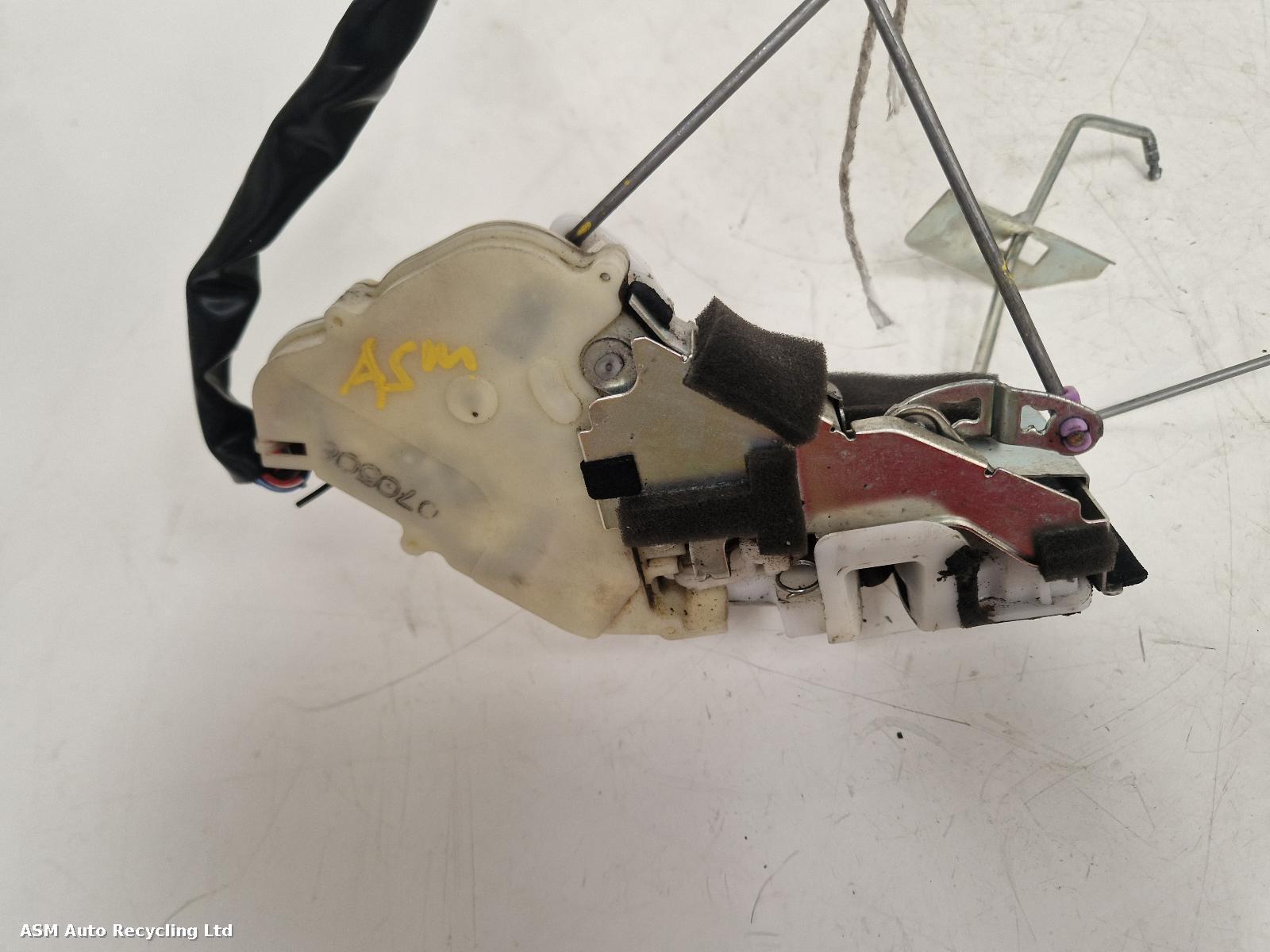 View Auto part Door Lock Assembly Honda Jazz 2007