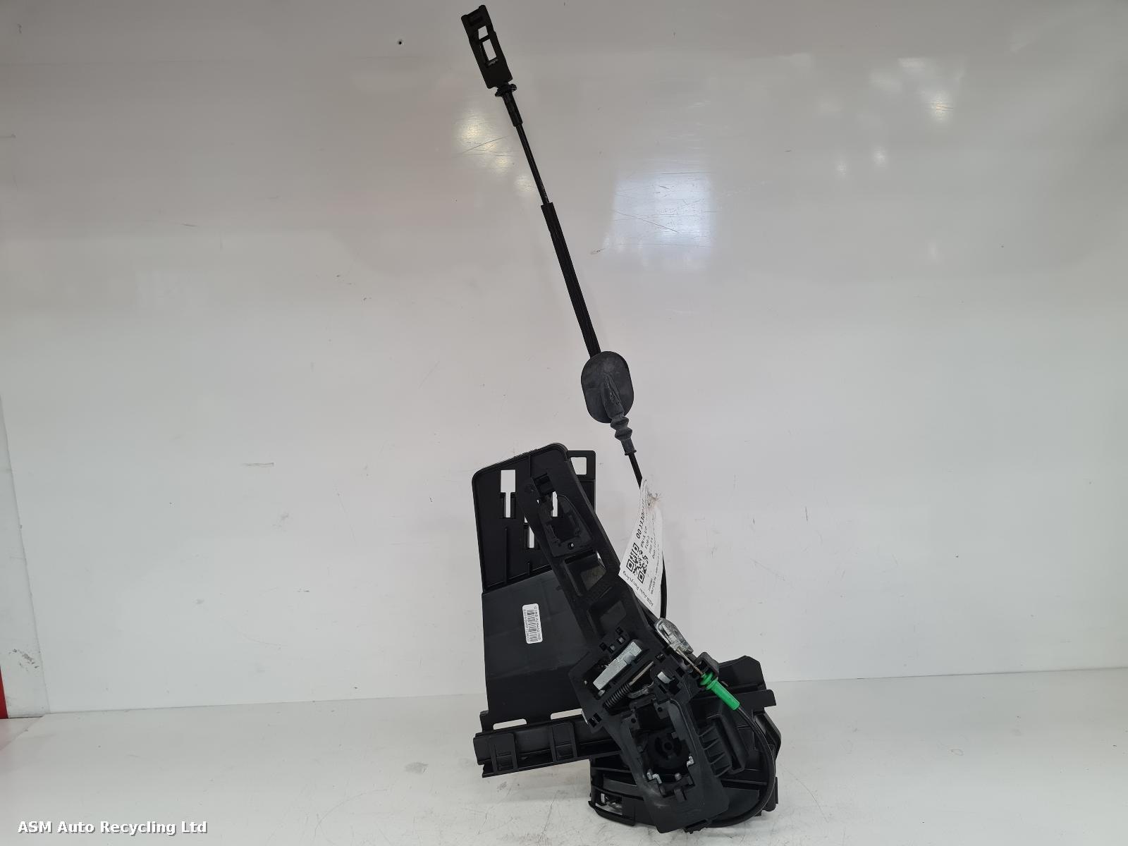 View Auto part Door Lock Assembly Ford Fiesta 2015