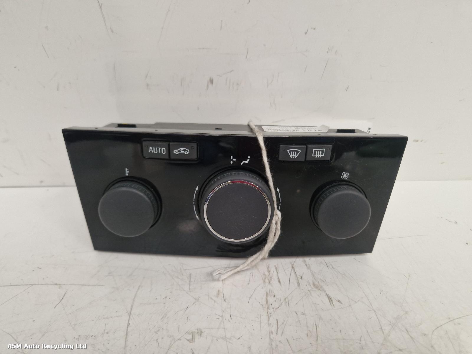 View Auto part Heater/AC Controller Vauxhall Zafira 2011