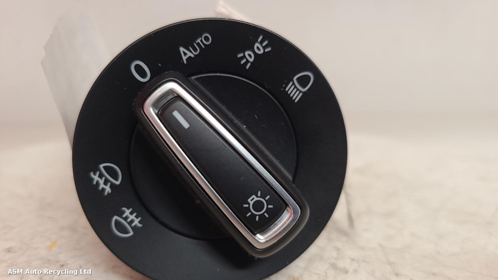 View Auto part Elect. Window Switch Volkswagen Golf 2017
