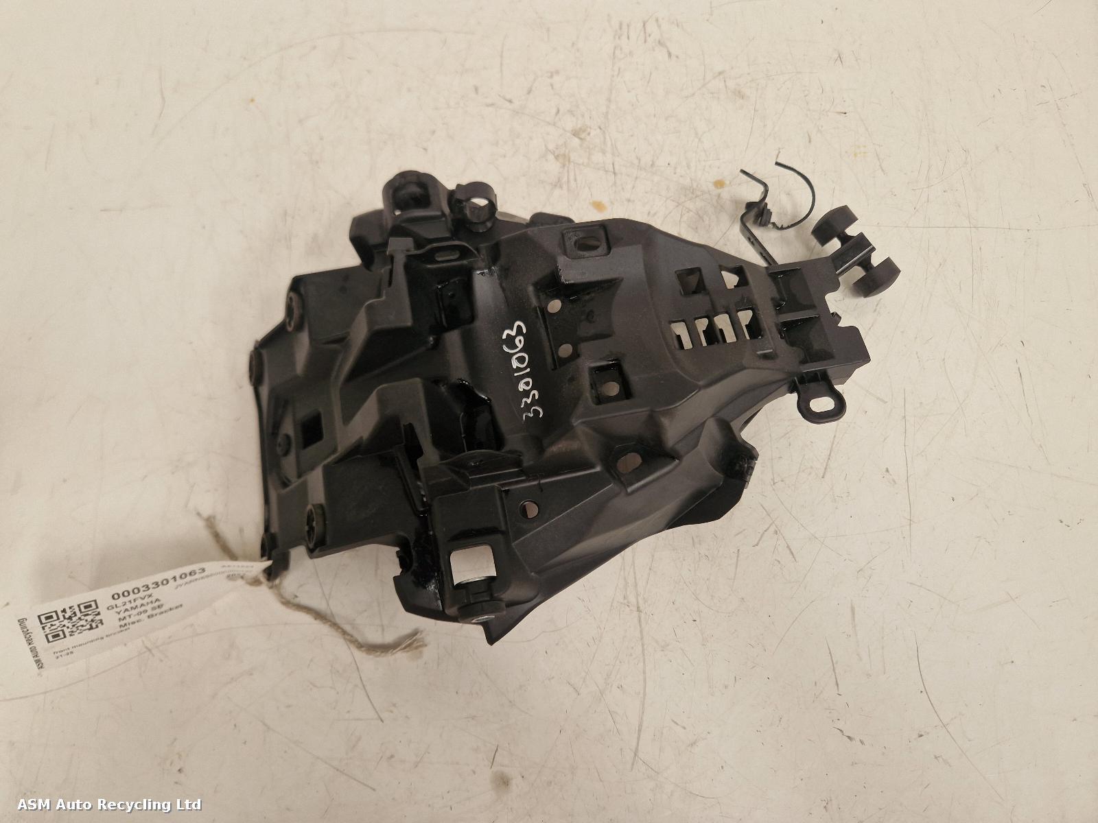 View Auto part Misc Bracket Yamaha Mt-09 Sp 2021