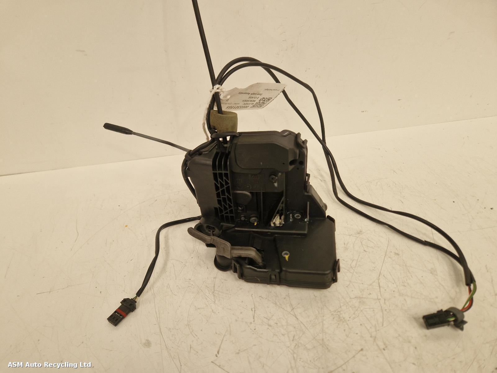 View Auto part Door Lock Assembly Mercedes E Class 2007