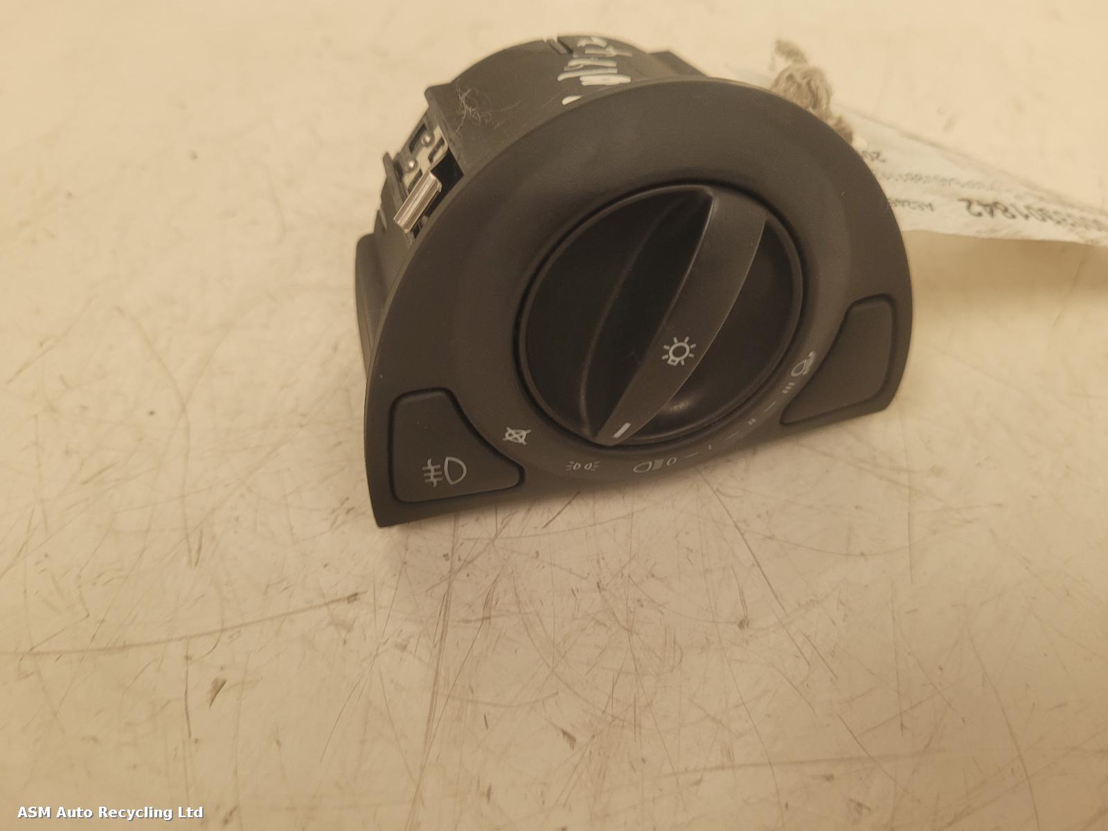 View Auto part Headlight Switch Saab 93 2007