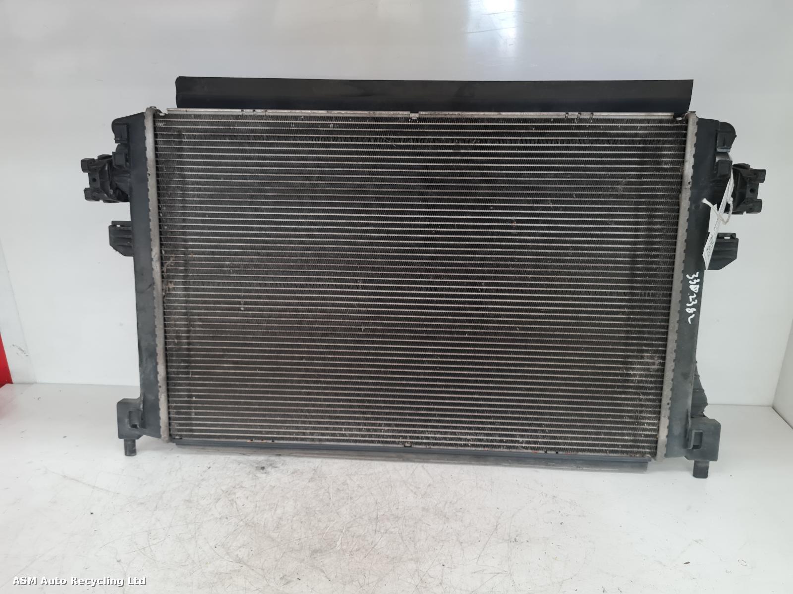 View Auto part Radiator Volkswagen Golf 2018