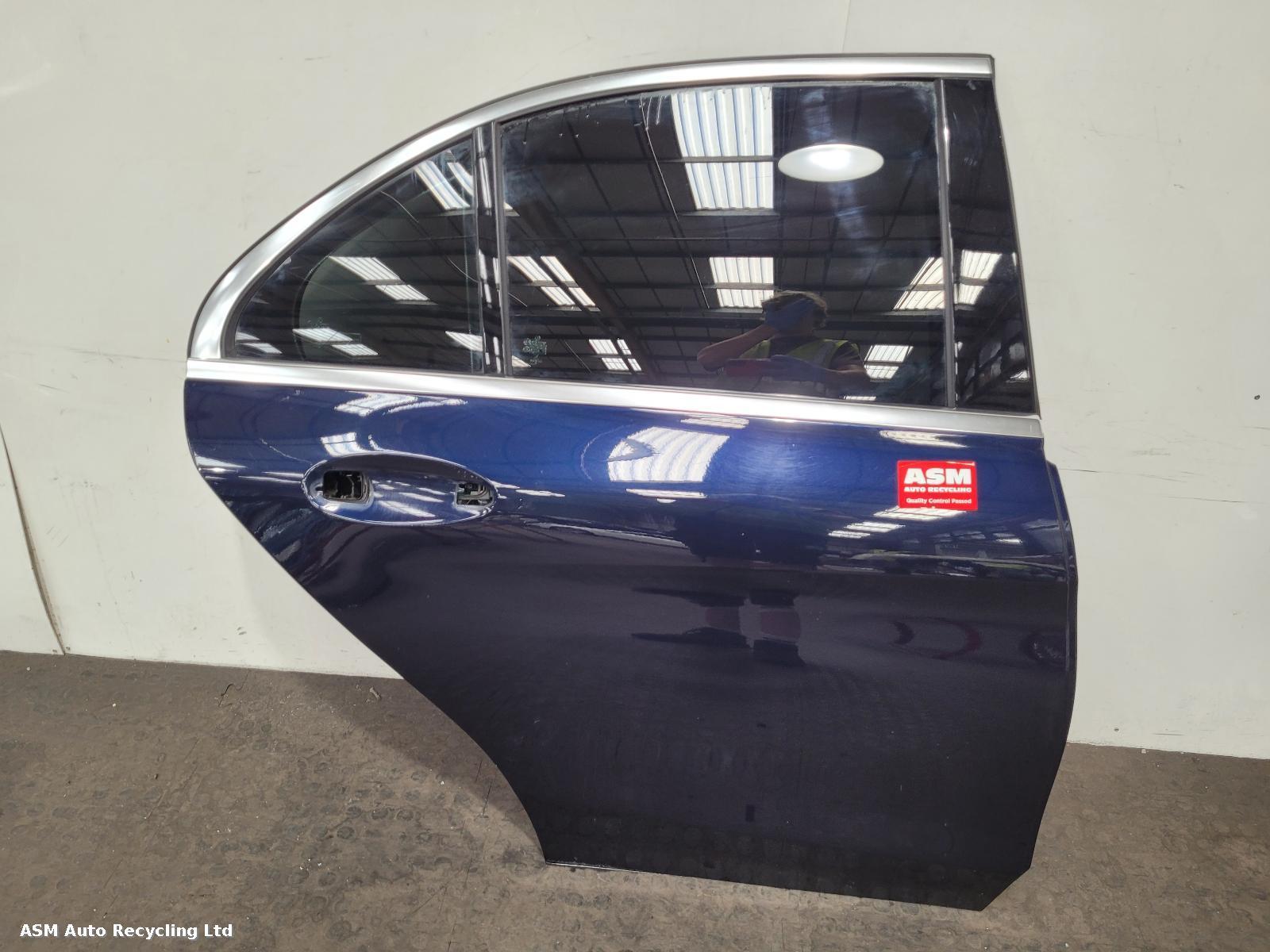 View Auto part R Rear Door Mercedes C Class 2014