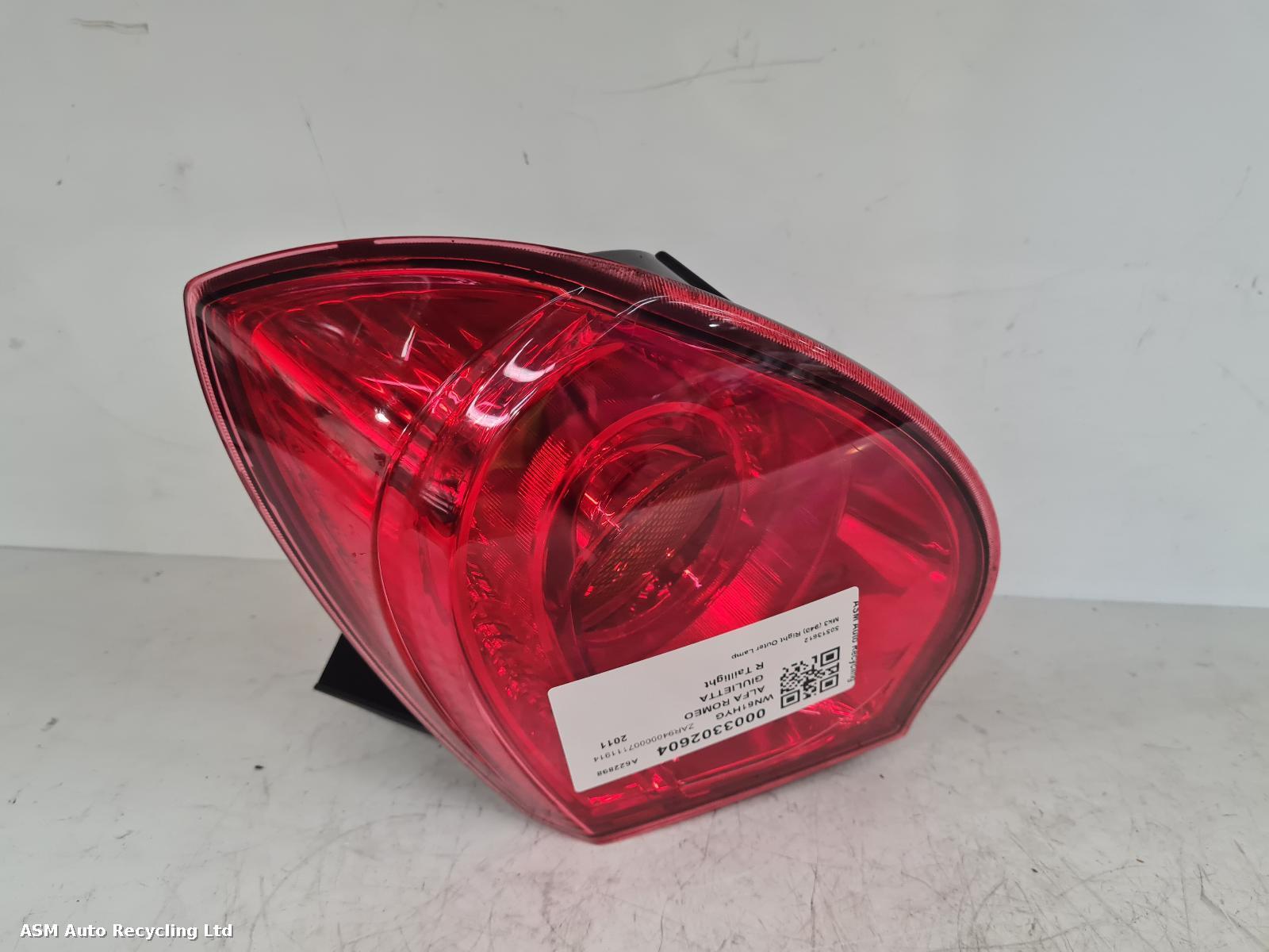 View Auto part R Taillight Alfa Romeo Giulietta 2011