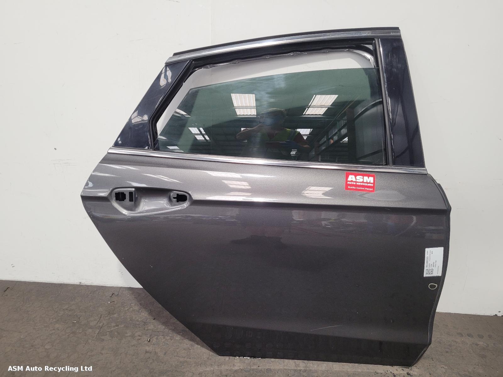 View Auto part R Rear Door Ford Mondeo 2016