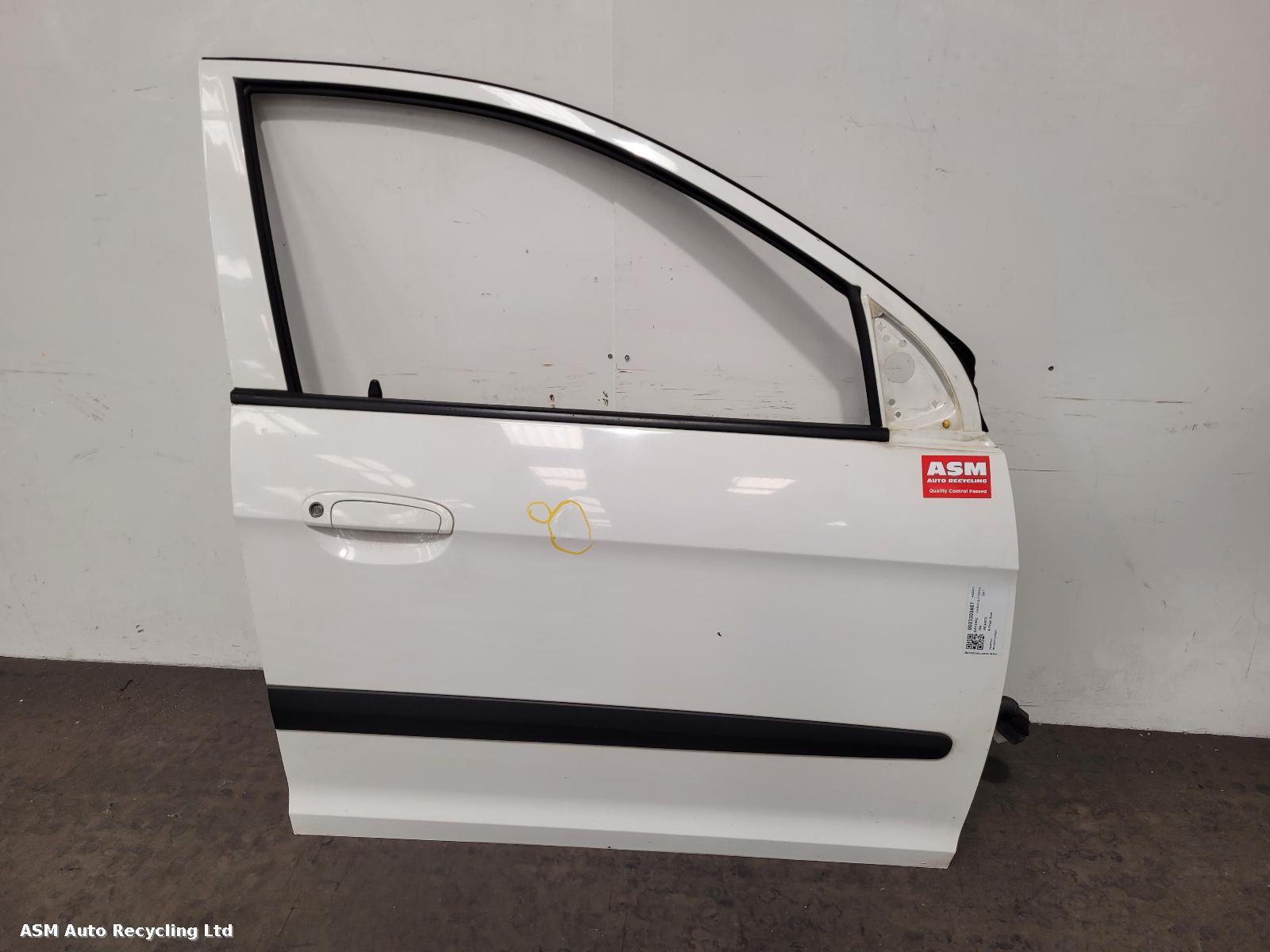 View Auto part R Front Door Kia Picanto 2011