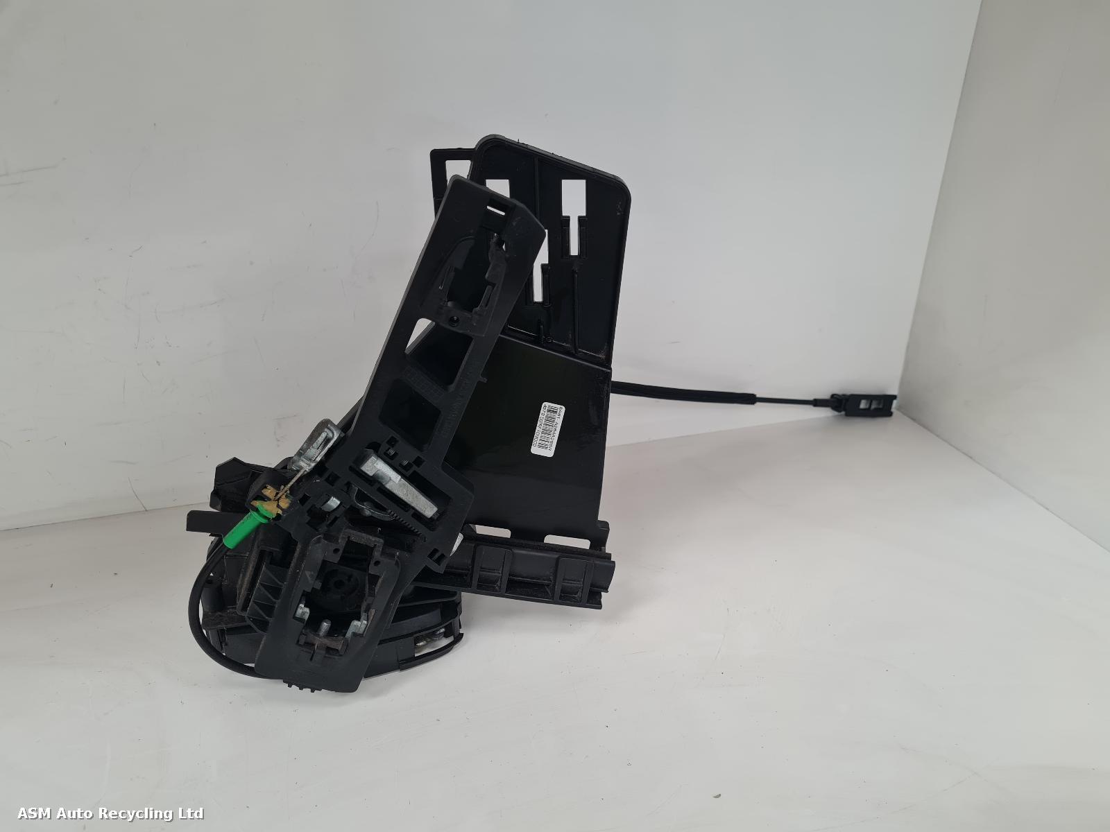 View Auto part Door Lock Assembly Ford Fiesta 2012