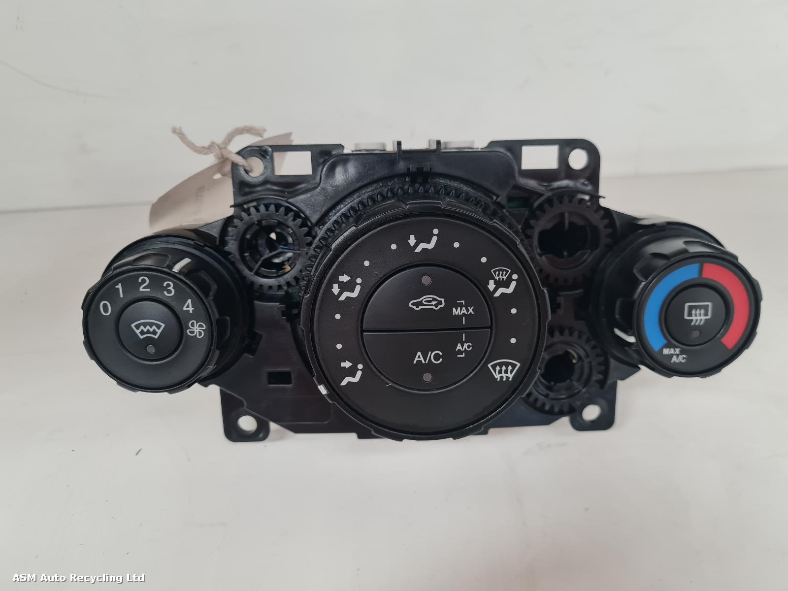 View Auto part Heater/AC Controller Ford Fiesta 2012