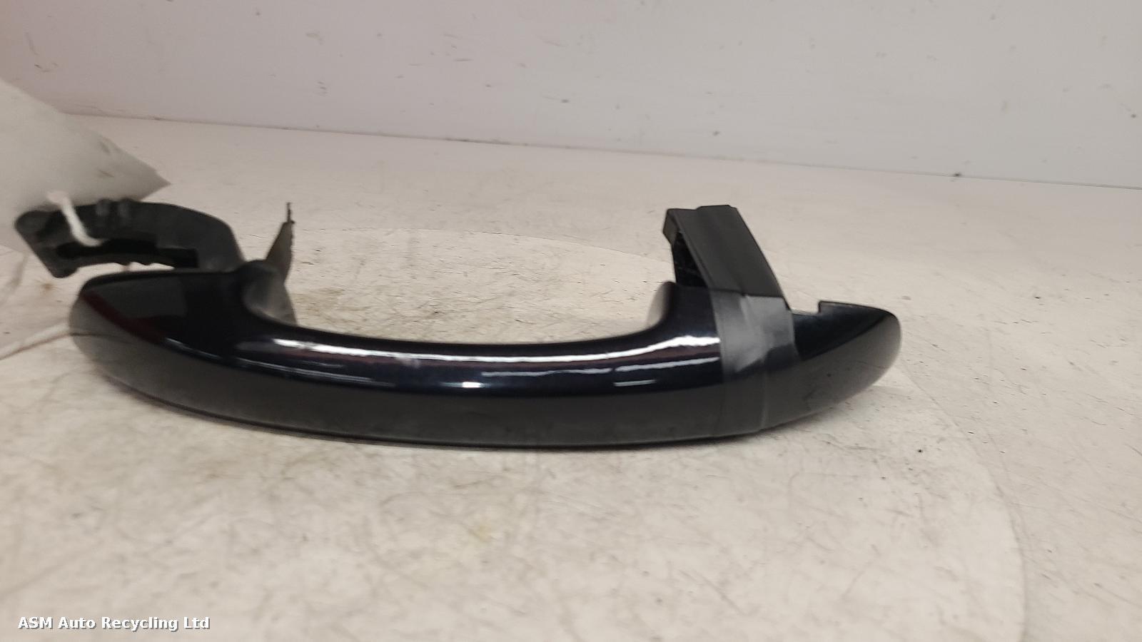 View Auto part Door Handle Volkswagen Golf 2010