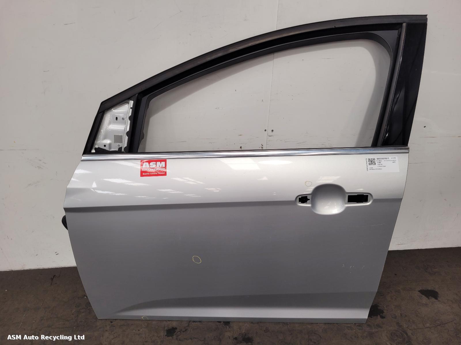 View Auto part L Front Door Ford Focus 2015