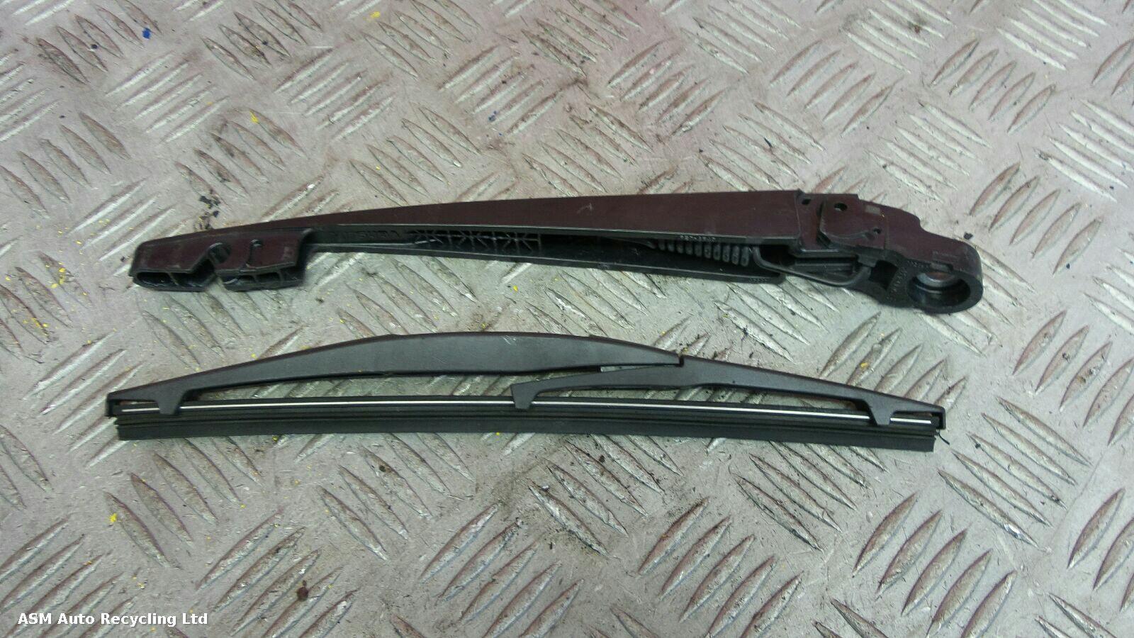 View Auto part Wiper Arm Nissan Leaf 2014