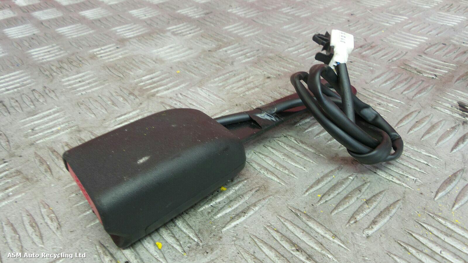 View Auto part Seat Belt Nissan Micra 2014
