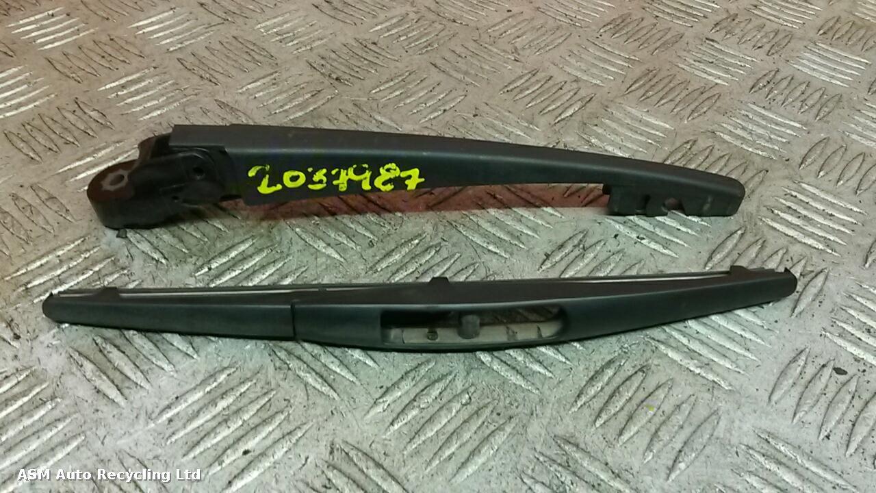 View Auto part Wiper Arm Suzuki Swift 2015