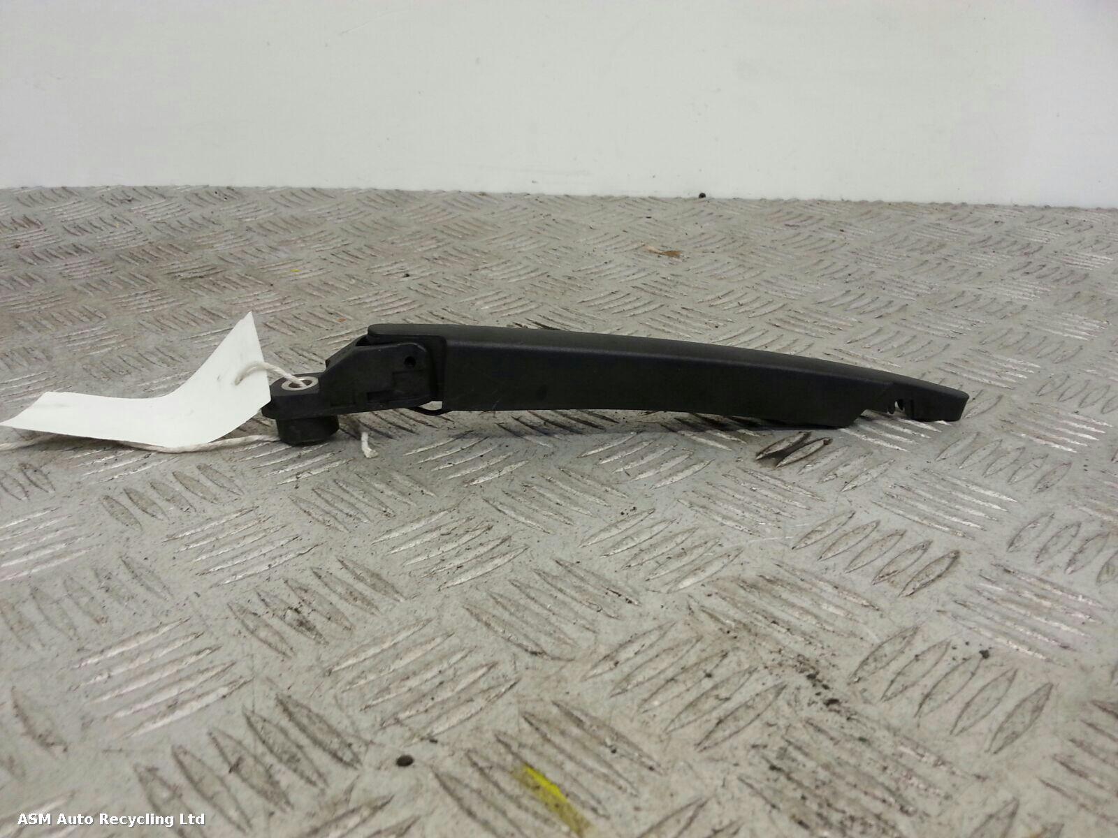 View Auto part Wiper Arm Peugeot 2008 2016