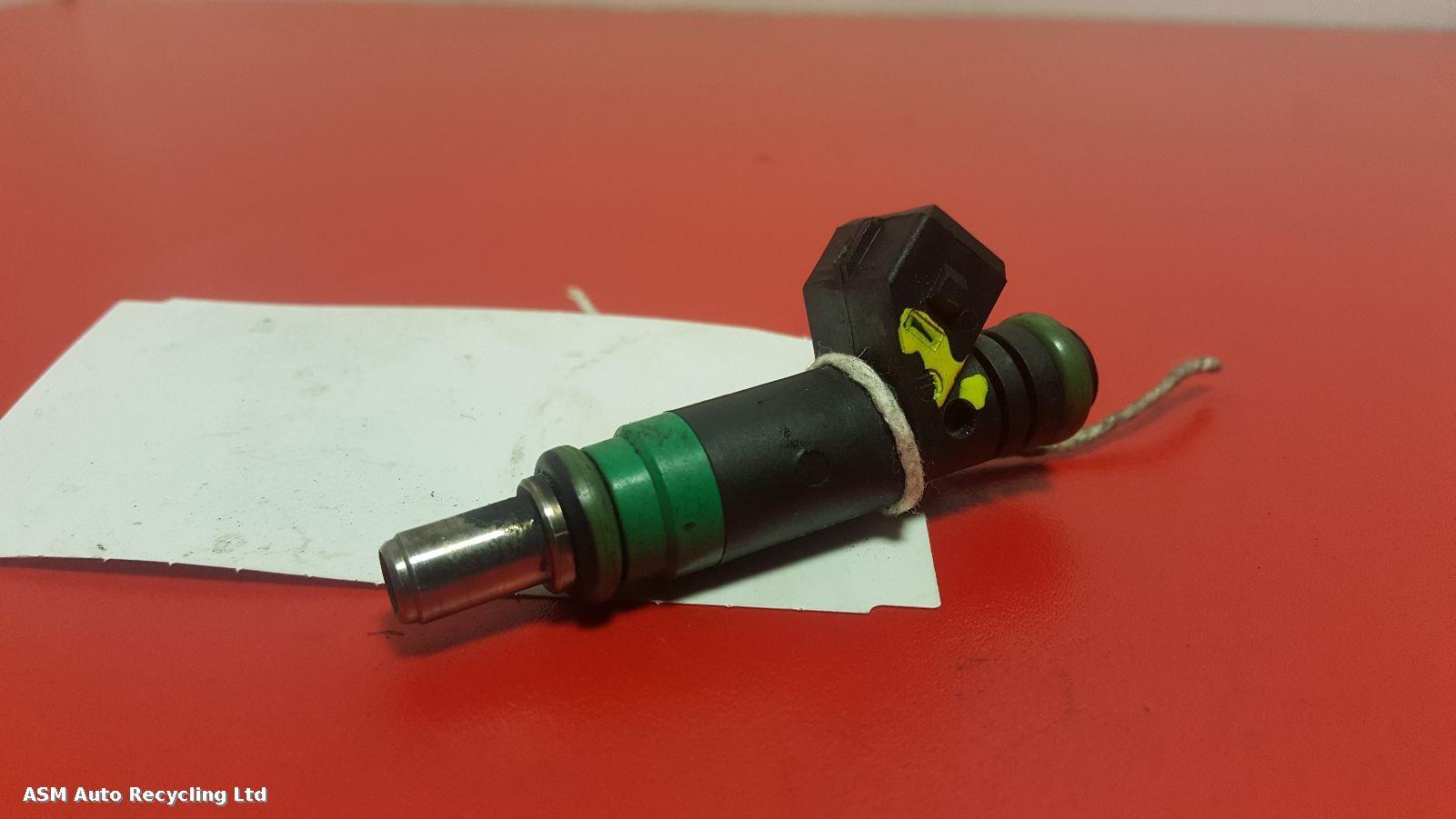 View Auto part Fuel Injector Ford Focus 2005