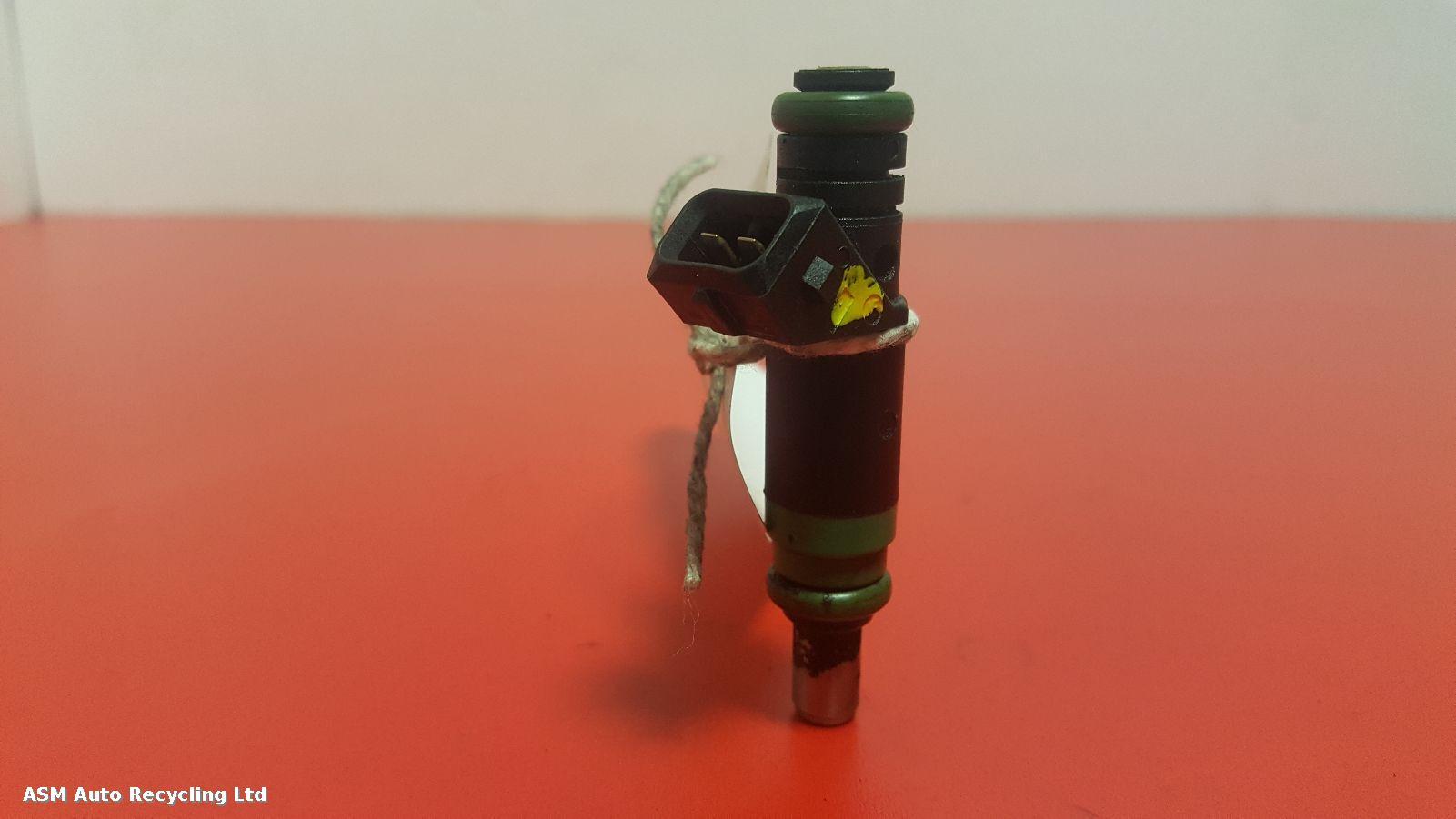 View Auto part Fuel Injector Ford Fiesta 2004