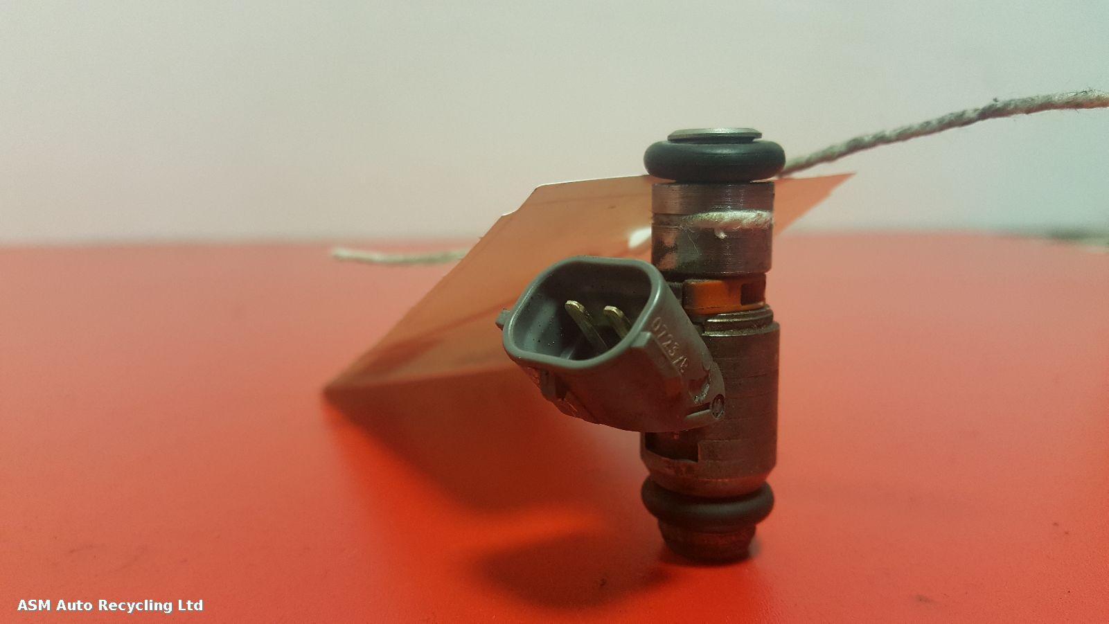 View Auto part Fuel Injector Volkswagen Golf 2003