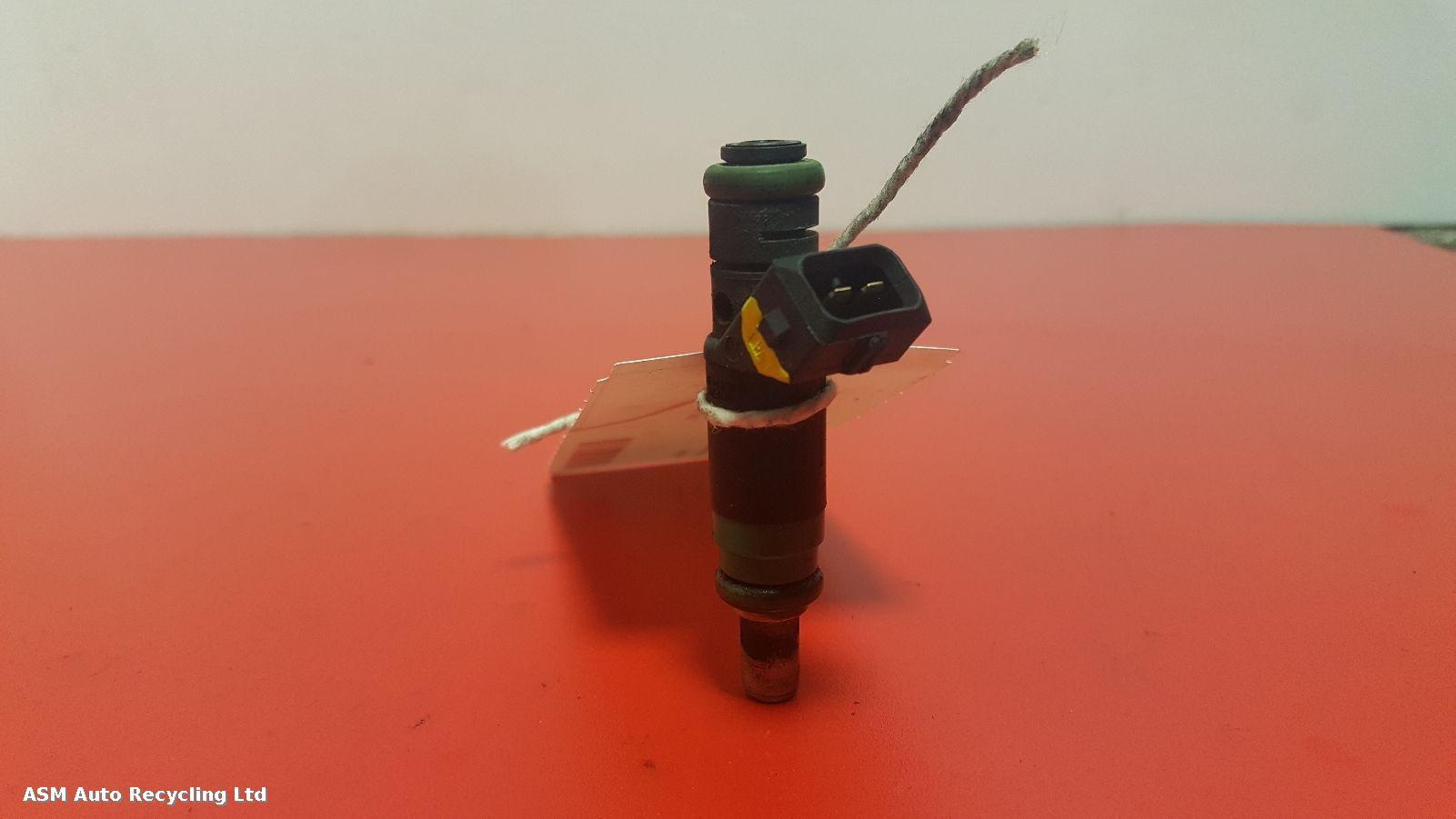 View Auto part Fuel Injector Ford Focus 2005