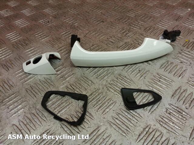 View Auto part Door Handle Mercedes C Class 2012
