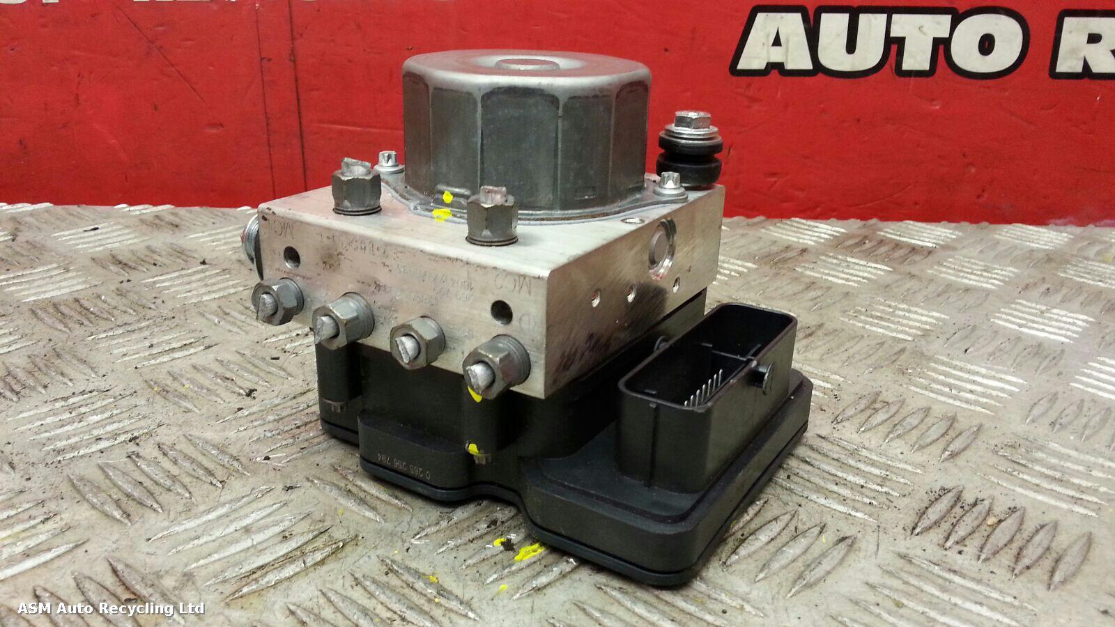 View Auto part ABS Pump/Modulator Renault Captur 2016