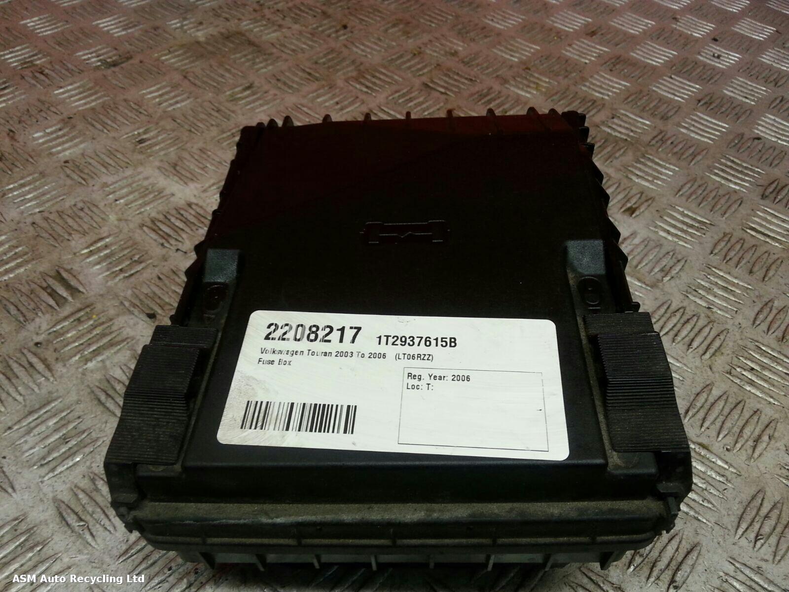 View Auto part Fuse Box Volkswagen Touran 2006