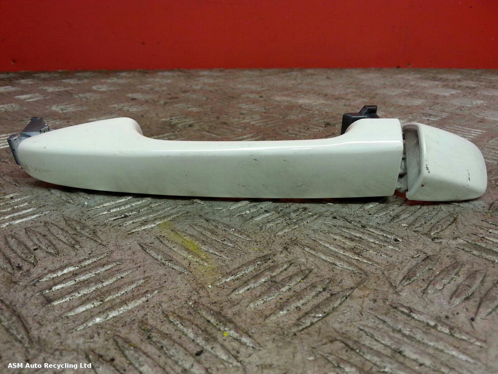 View Auto part Door Handle Toyota Verso 2014