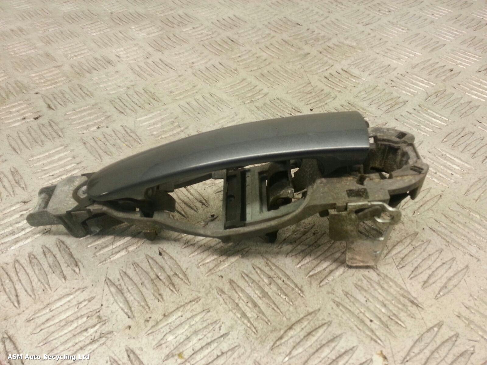 View Auto part Door Handle Skoda Superb 2007