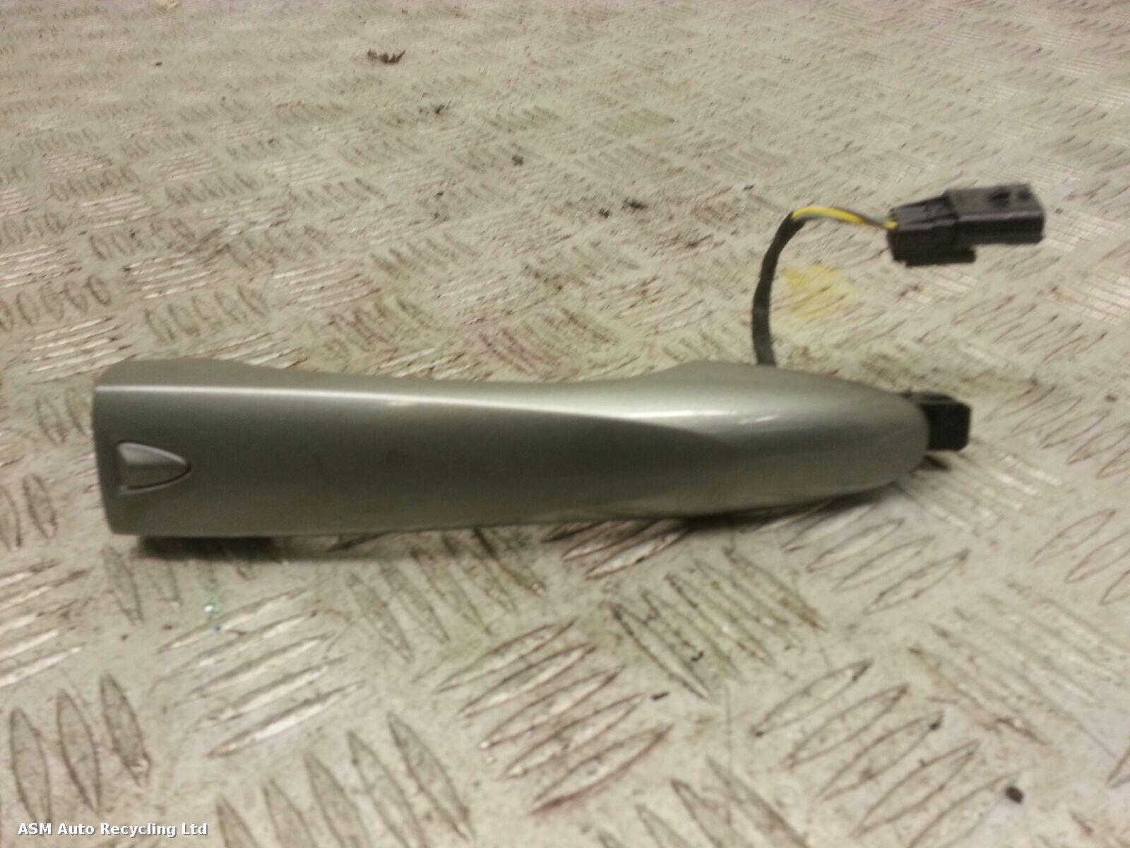 View Auto part Door Handle Nissan Pulsar 2016