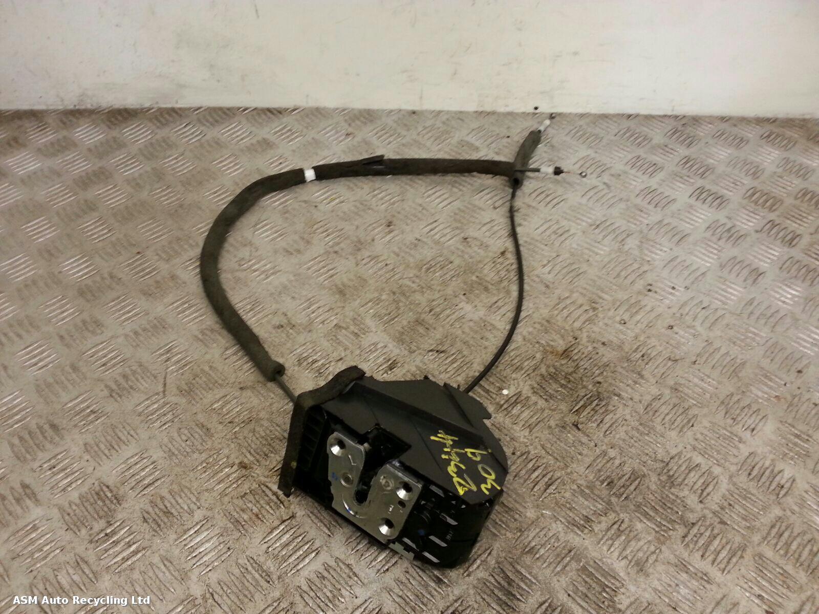 View Auto part Door Lock Assembly Nissan Juke 2011
