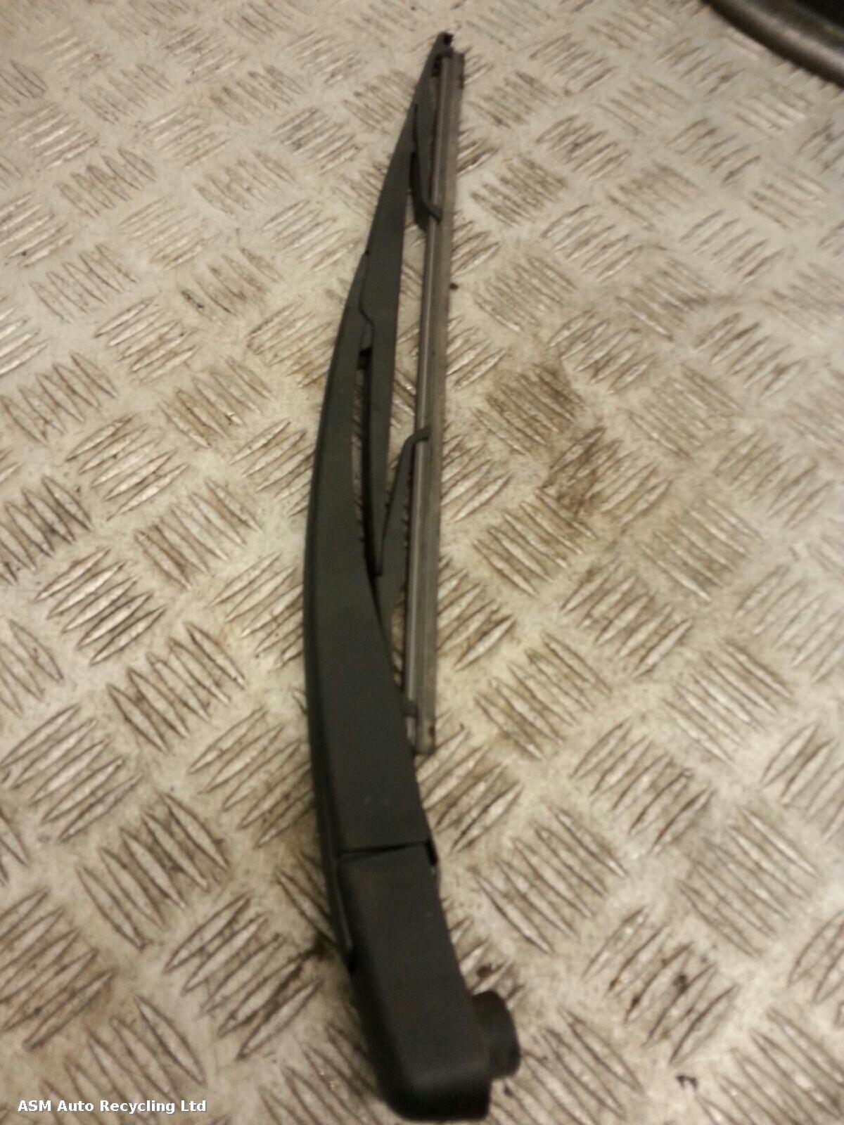 View Auto part Wiper Arm Peugeot 208 2012