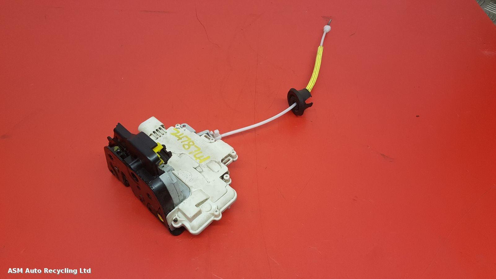 View Auto part Door Lock Assembly Audi A4 2006