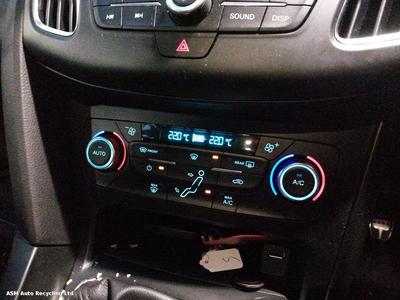 View Auto part Heater/AC Controller Ford Focus 2015