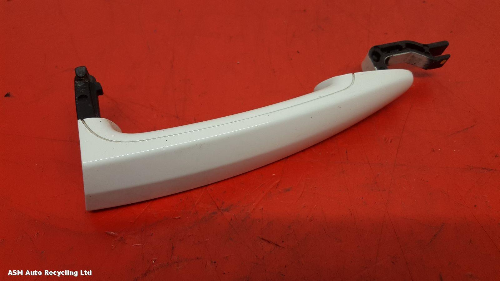 View Auto part Door Handle Bmw 1 Series 2011