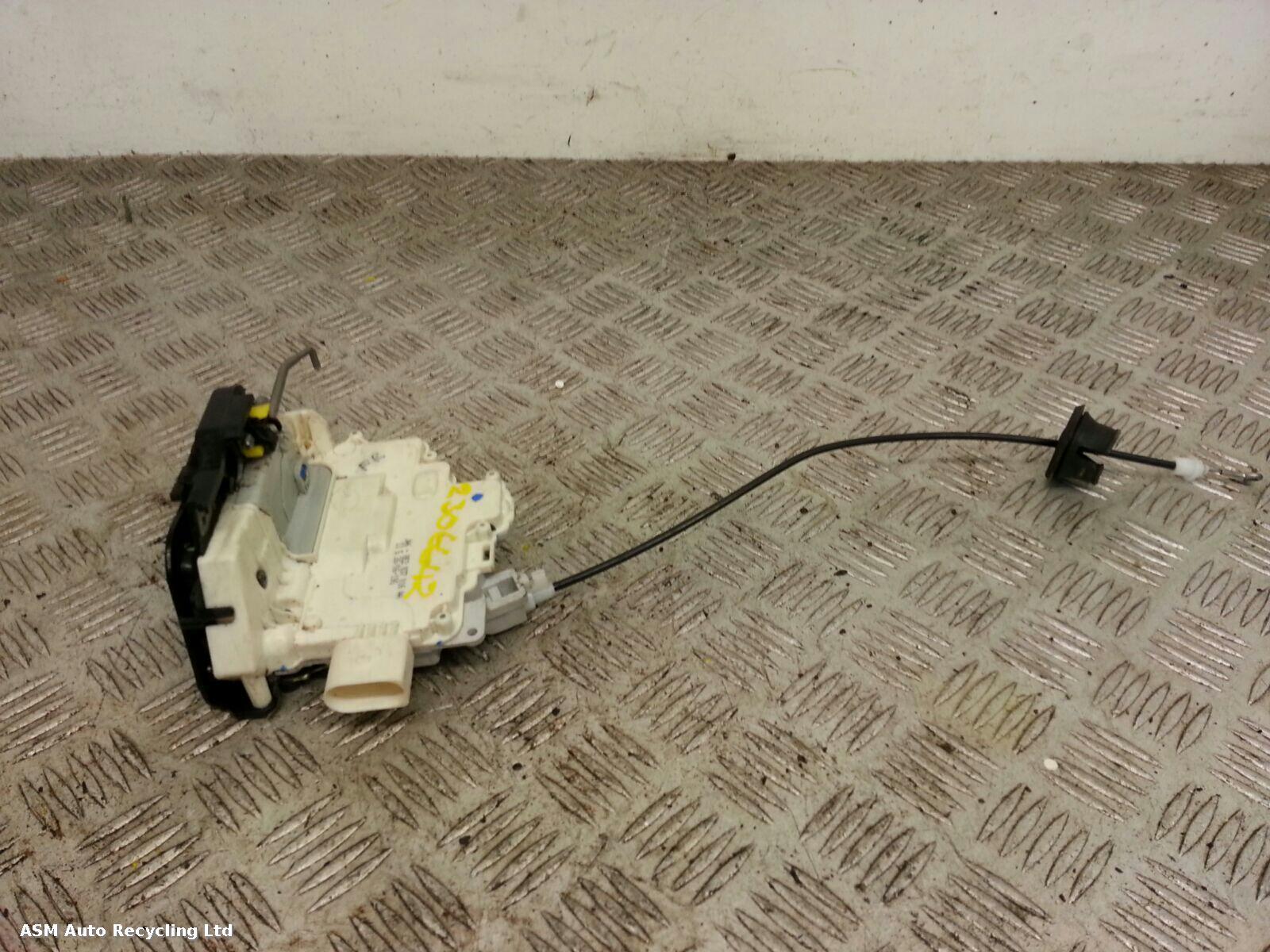 View Auto part Door Lock Assembly Audi A4 2006