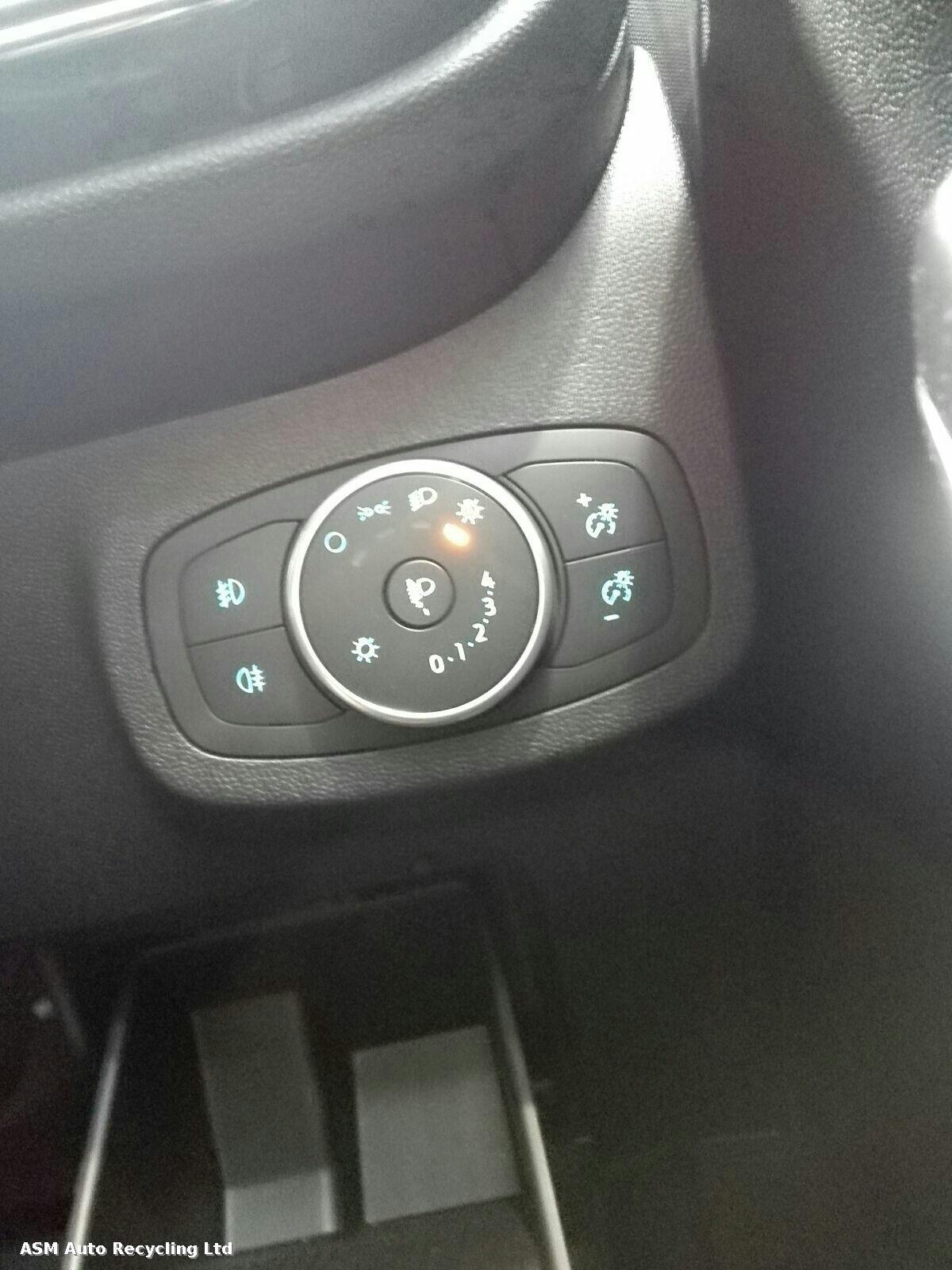 View Auto part Headlight Switch Ford Fiesta 2017