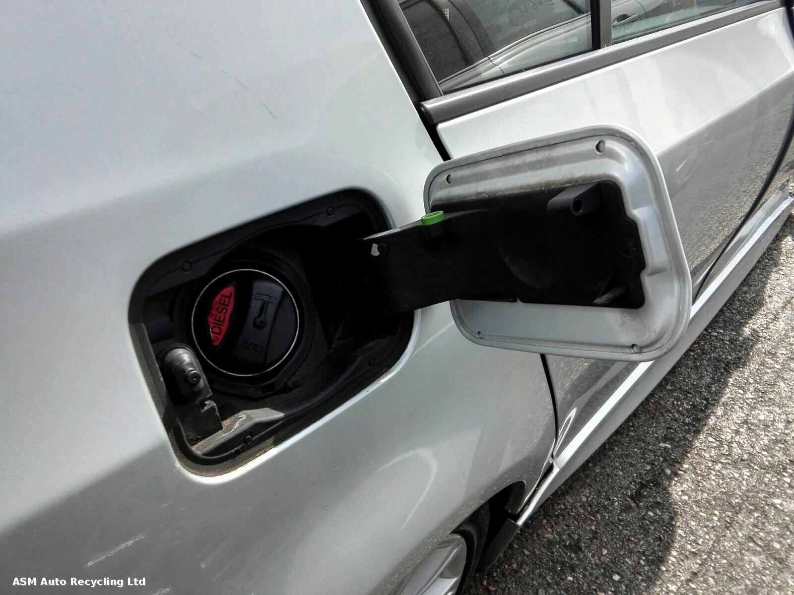 View Auto part Fuel Filler Flap Bmw 5 Series 2005