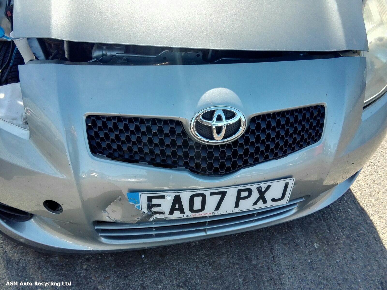View Auto part Grille Toyota Yaris 2007