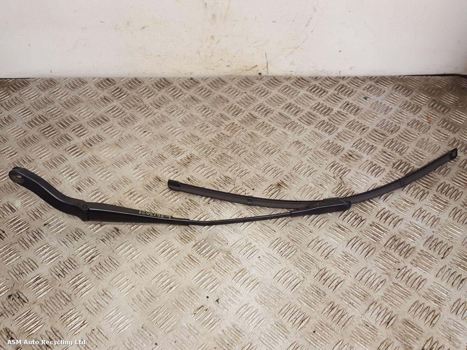 View Auto part Wiper Arm Mercedes B Class 2010