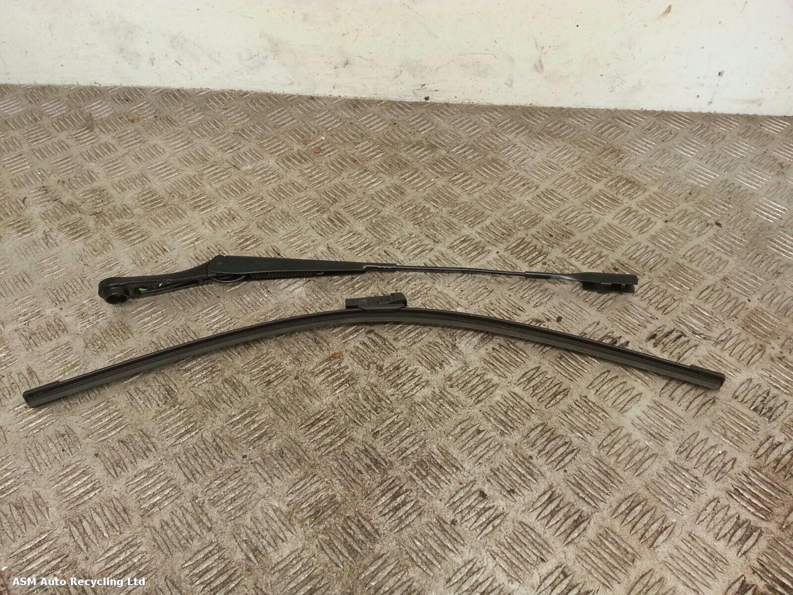 View Auto part Wiper Arm Alfa Romeo Giulia 2017